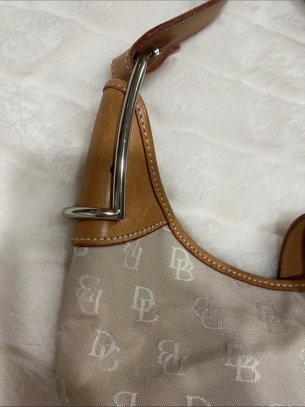 Dooney & Bourke Beige Monogram Shoulder Bag with Tan Trim - Picture 6 of 10